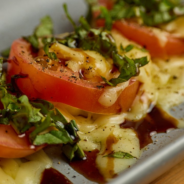 Ensalada caprese fotografiada por Edwin Arias